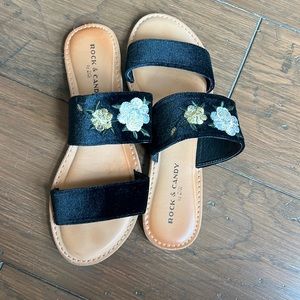Embroidered sandal